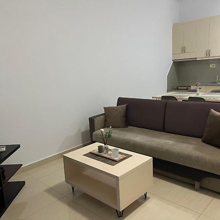 Apartments Sadiku With Sea View ซารานเดอ ภายนอก รูปภาพ