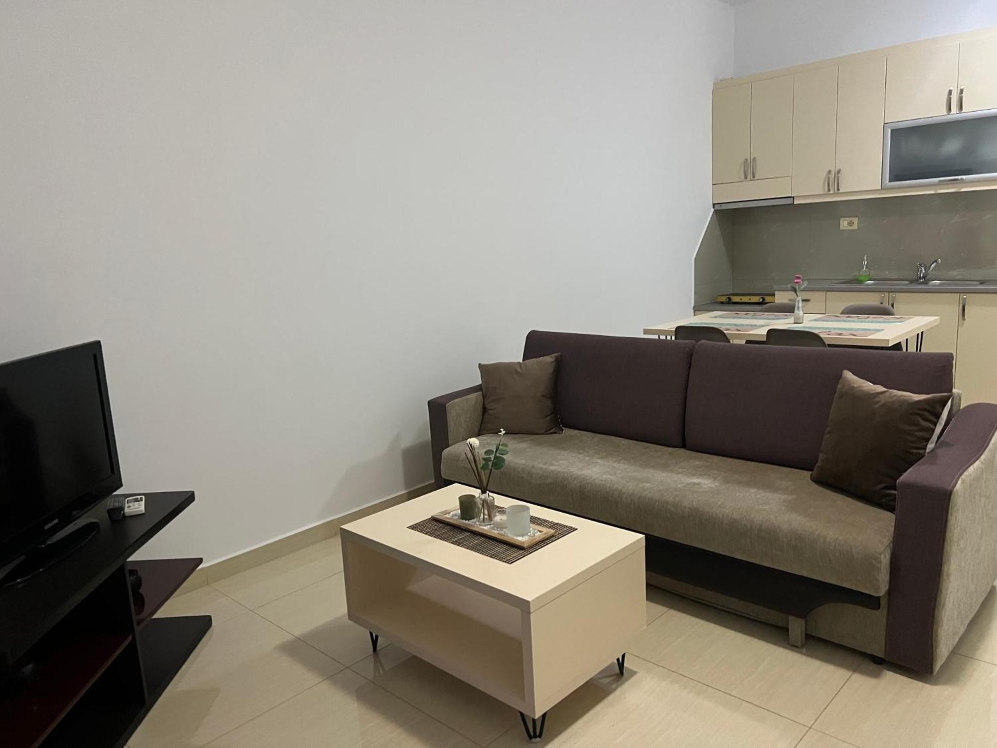 Apartments Sadiku With Sea View ซารานเดอ ภายนอก รูปภาพ