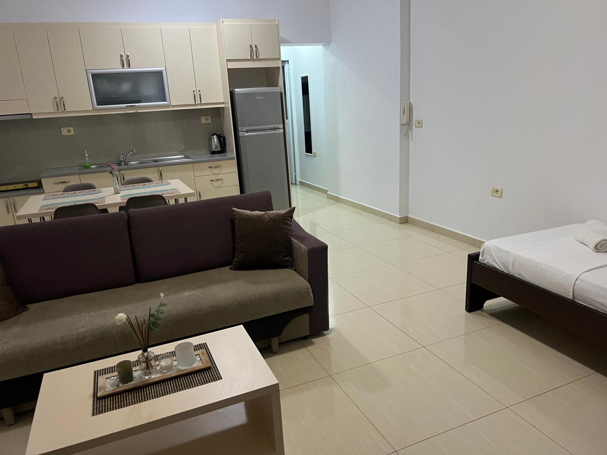Apartments Sadiku With Sea View ซารานเดอ ภายนอก รูปภาพ